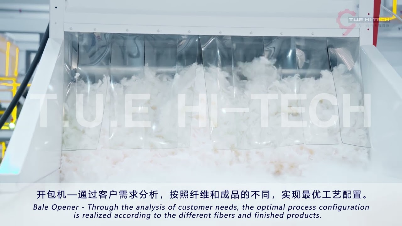 BALE OPENER WITH BEATING ROLLER