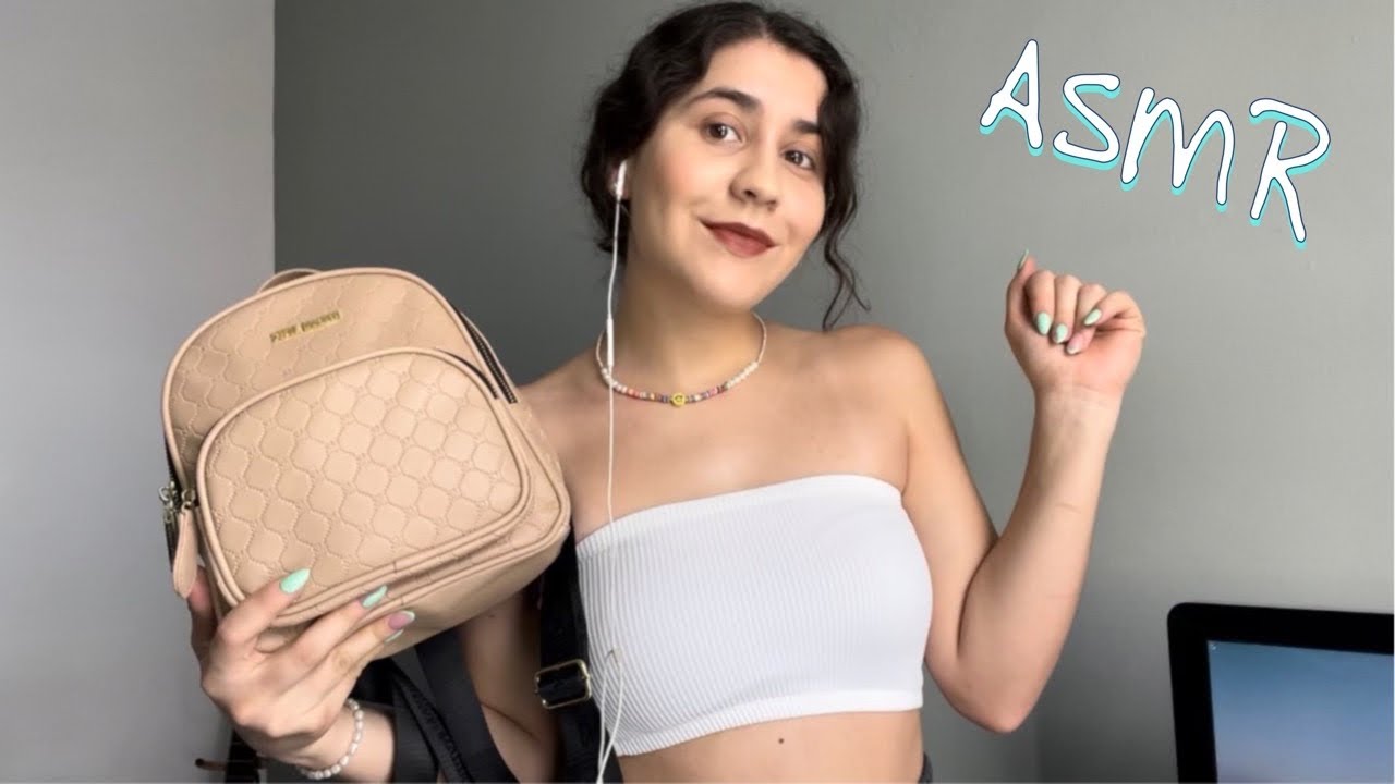 ASMR - ¿Qué llevo en mi mochila?