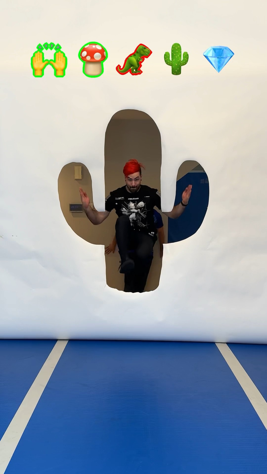 Emoji shape challenge + parkour  ?? (PART 4)