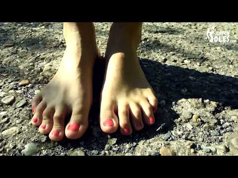 Megan´s dirty feet after barefoot walk