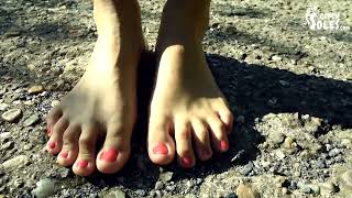 Megan´s dirty feet after barefoot walk