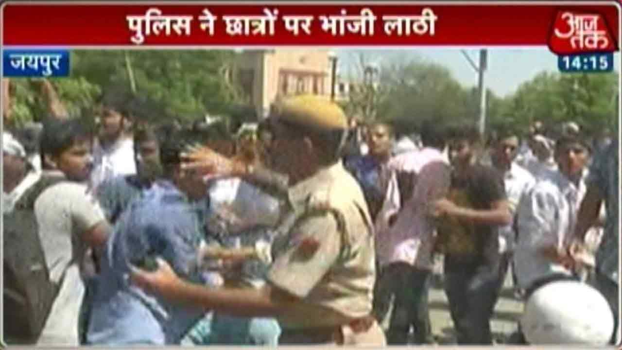 Police LathiCharge On Students At Rajasthan University YouTube
