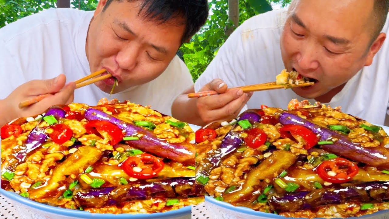 天氣熱沒胃口，二弟做“辣椒茄子拌飯”，滿滿兩大碗大口吃太爽了【鐵鍋視頻】