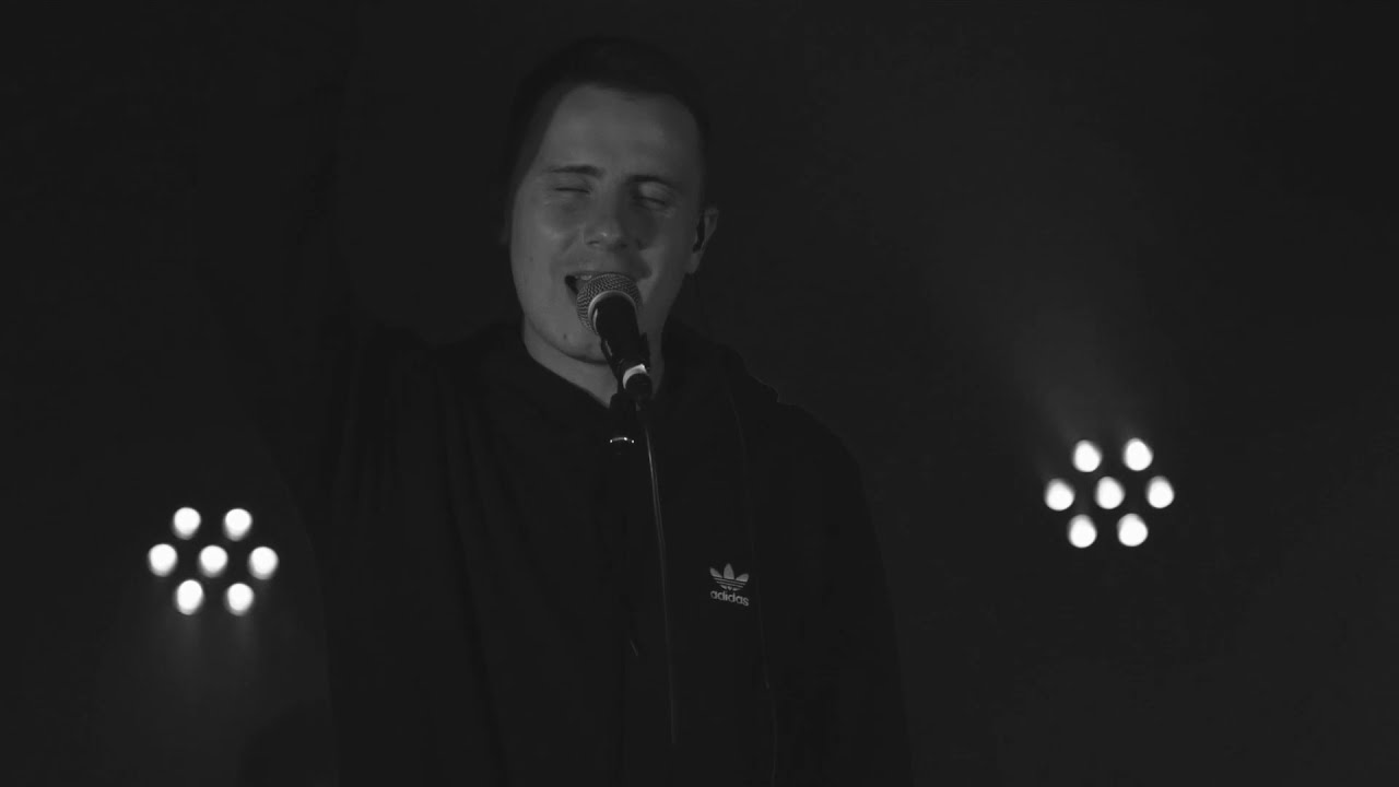 MAREK KOVÁČIK I NIČEHO SE NEDRŽÍM (ft. Alive + Terezka Vosáhlová)