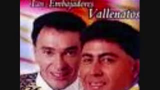 Video thumbnail of "LOS ENBAJADORES VALLENATOS .BEBIENDO Y LLORANDO,"