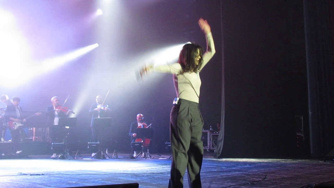 Elisa - No Hero @ Diari Aperti Tour - Bologna 2/5/2019 - YouTube