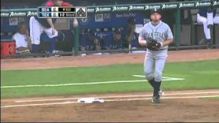 2009/07/30 Lopez fields the deflection