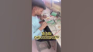 E rickshaw repairing course laxami nagar controller testing karte hue student practical class join