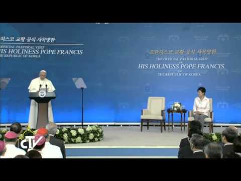 Popiežius Pranciškus atvyko į Korėją