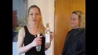 Apple Cider Vinegar is beauty tip number 1 with Yohanna Idha Movie star. Mia Hansson is the model.