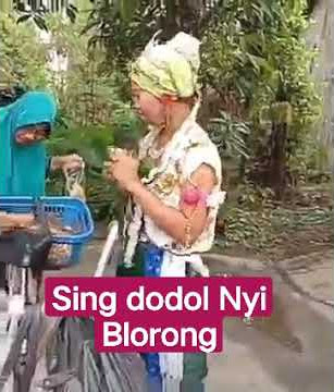 Sing dodol gorengan Nyi Blorong 🤣🤣🤣
