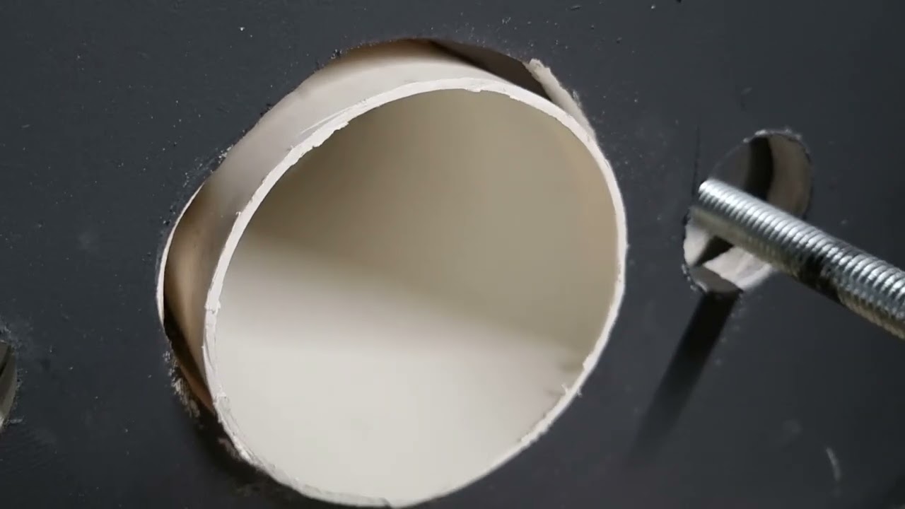 Instalación de base S-TZF-P®  para taza a pared NAO-P®