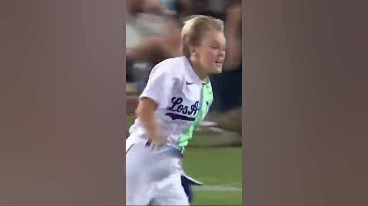 JOJO SIWA INSIDE THE PARK HOMER in Celeb Softball Game!!