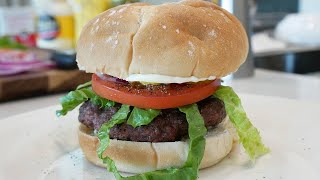 Let&#39;s Make a Juicy Hamburger Outside on the Grill!