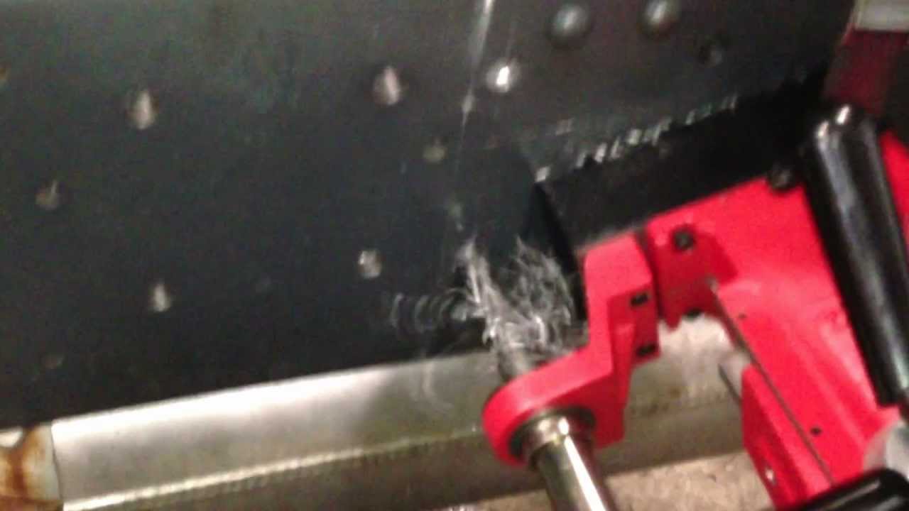 Смотреть «SOLUTECH FERRAMENTAS - FURADEIRA DE BASE MAGNETICA MILWAUKEE» на YouTube Смотреть «SOLUTECH FERRAMENTAS - FURADEIRA DE BASE MAGNETICA MILWAUKEE» на YouTube