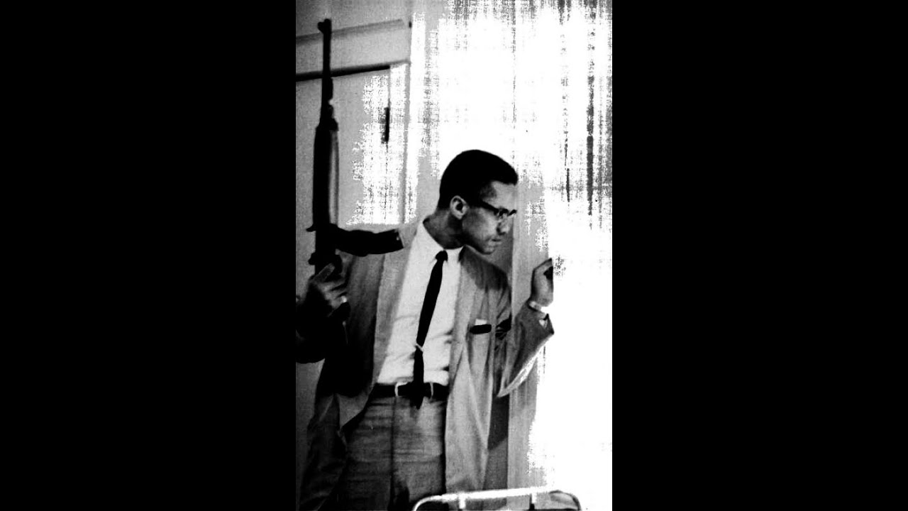 Малколм с винтовкой. Malcolm x с оружием. Малкольм с винтовкой. Malcolm x автоматом. Малкольм Икс с винтовкой