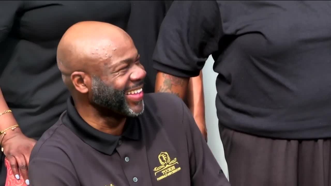 Tucker's Funeral Home reopens in Petersburg - YouTube