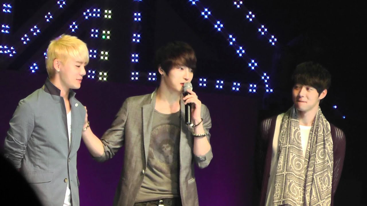 20120421 LOTTE DFS JYJ in STAR AVENUE Last greeting