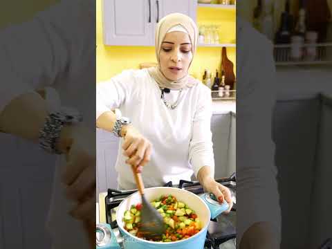 طريقة عمل شوربة لسان العصفور بالخضار المميزة مع توتا