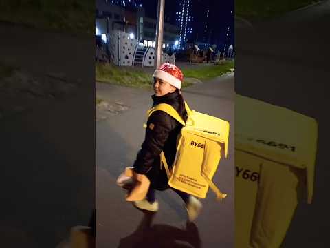 РАБОТА ЯНДЕКС КУРЬЕРОМ #яндекс #яндекскурьер #yandex #youtube #shorts #курьер #работакурьером #дочка