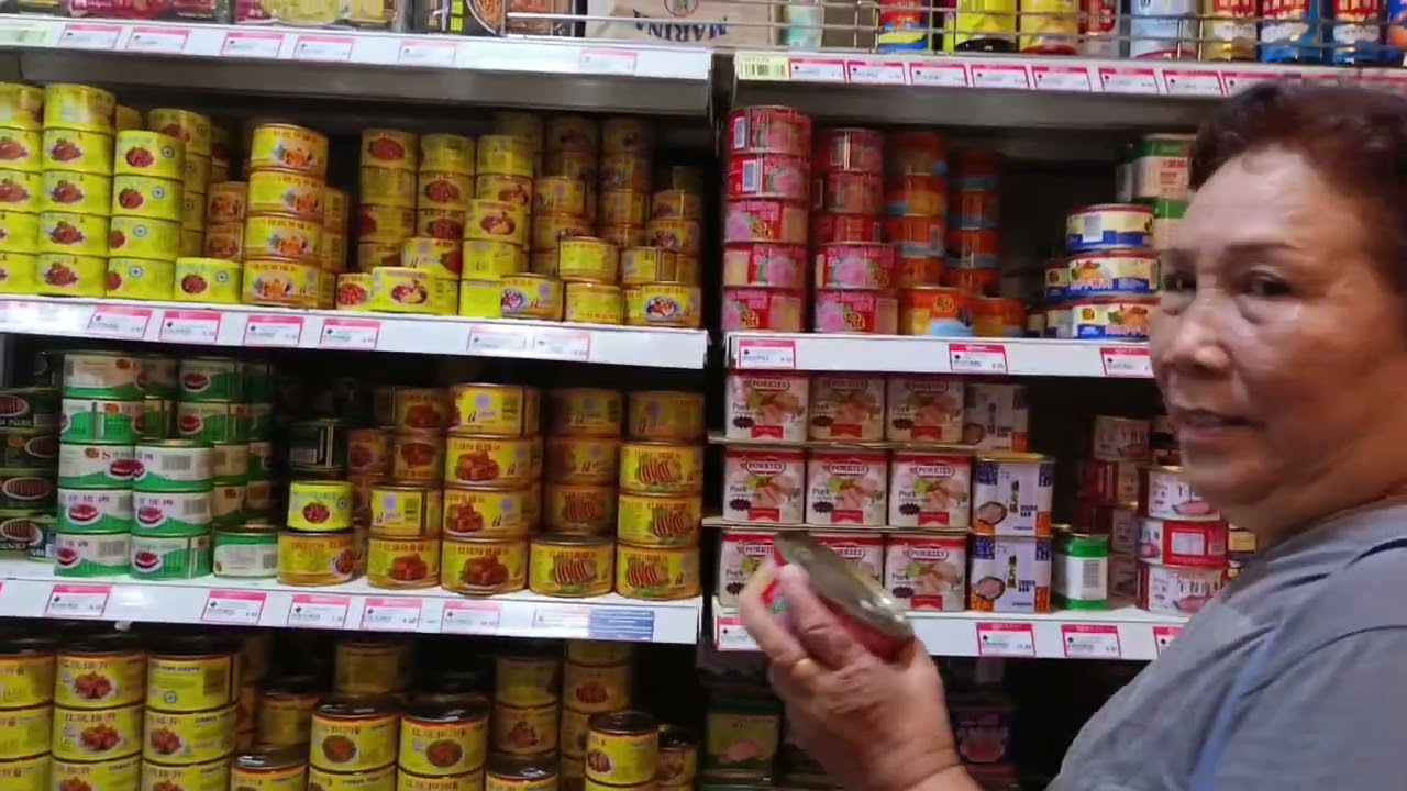 Kita sekeluarga sarapan dulu sebelum membeli barang keperluan harian  agar ramai juga kali ini gaiss