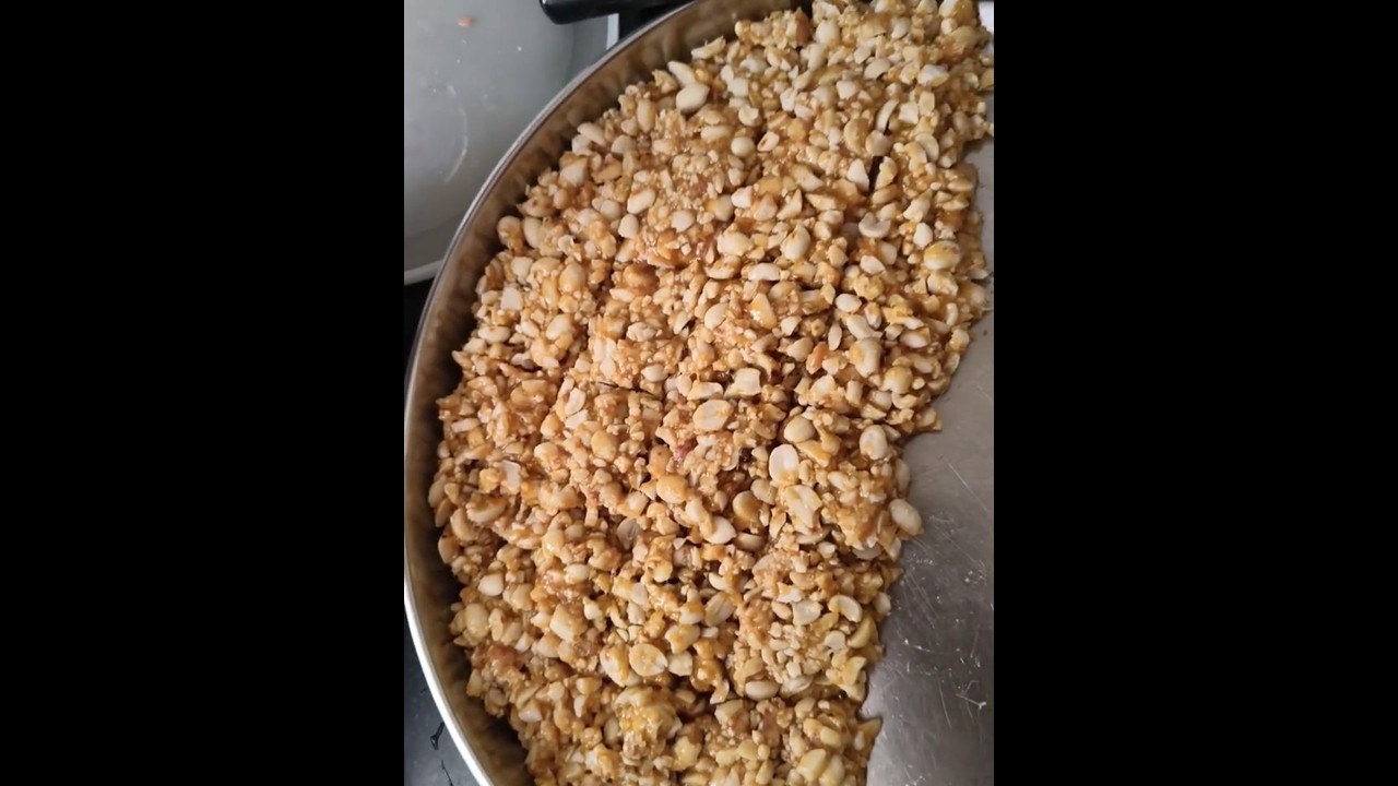 Healthy Peanut Chikki at Home | Kids Favorite SnackRecipe#shorts #shortfeed #chikkirecipe #sweet