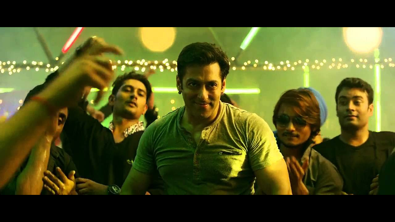 Salman khan   Saat samundar paar kick