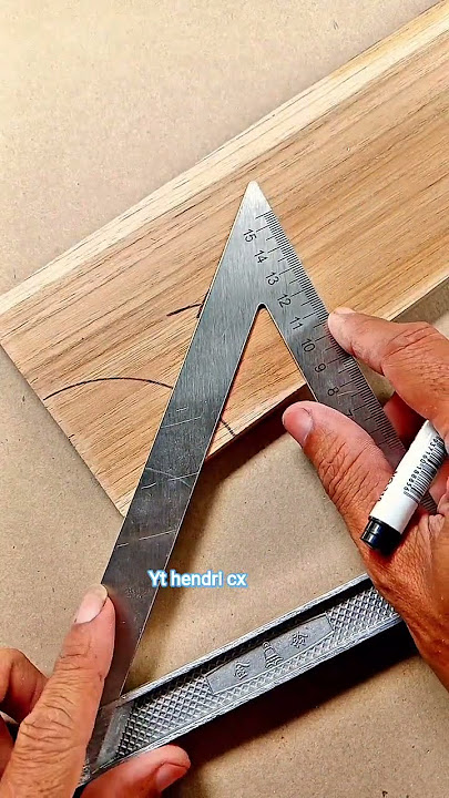 Determining a 55° and 35° angle #woodworking #tutorial #wood #tips #shorts