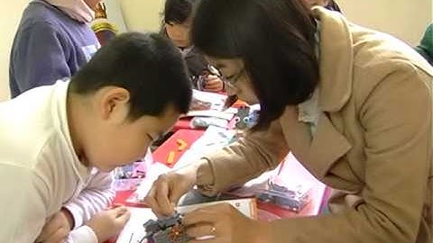 Đồ chơi trẻ em Huna Robot