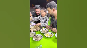 نرجوسه تتعارك عالاكل اشتركوا بالقناة 
