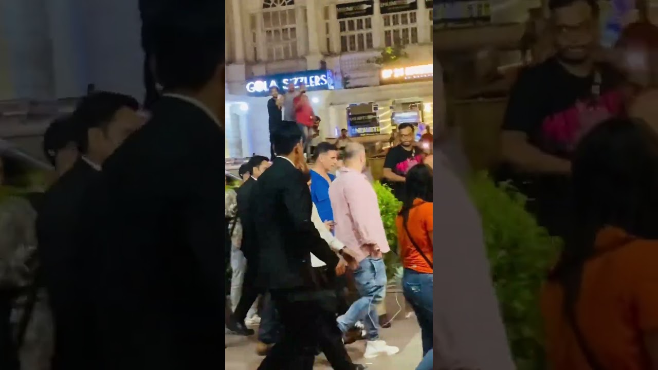 Akshay Kumar at CP || CP Delhi || 