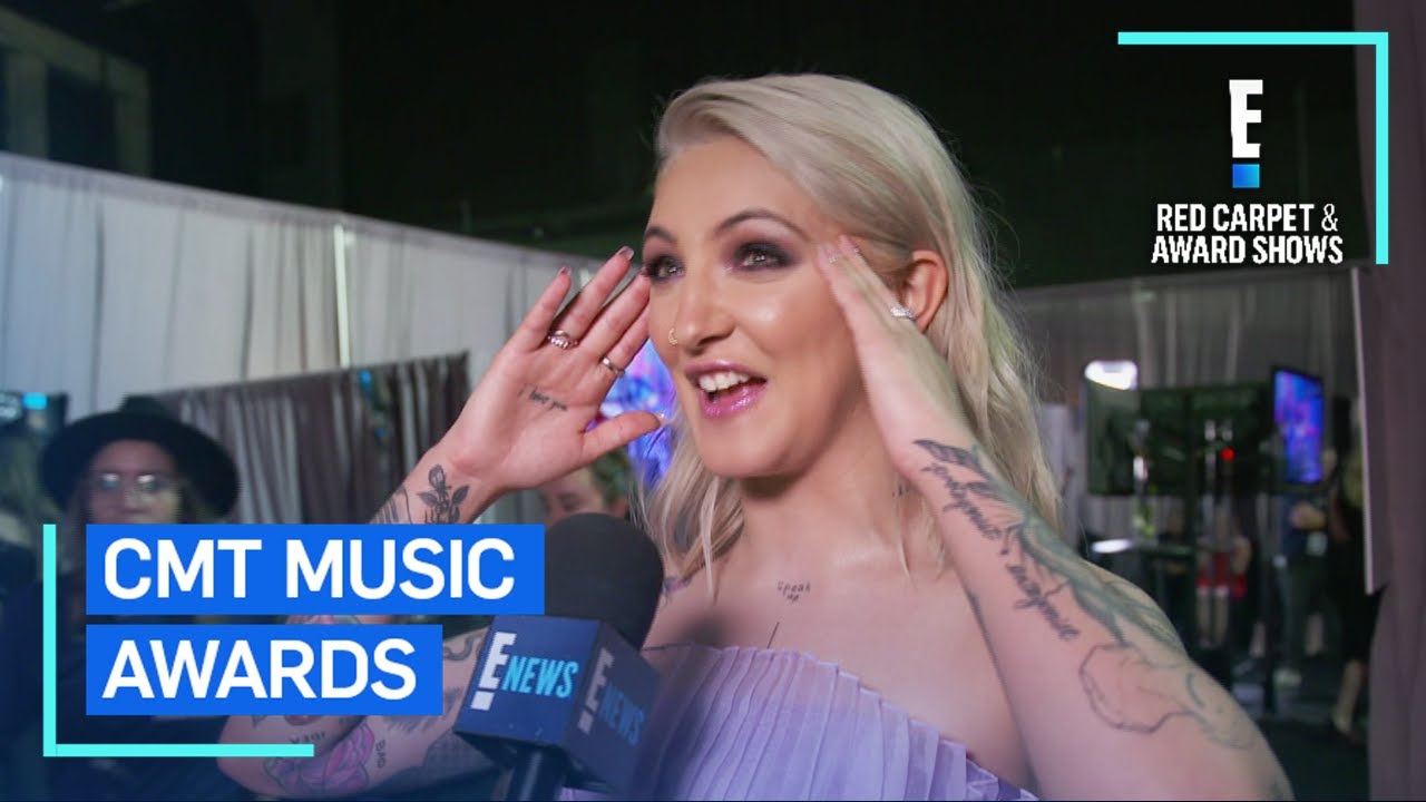 Julia Michaels Talks Winning First Award Ever With Keith Urban | E! Red Carpet & Award Shows