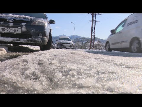 თოვლის გამო შექმნილი პრობლემები ბათუმში