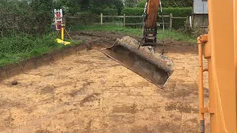 SCANDINAVIAN STYLE TILT BUCKET