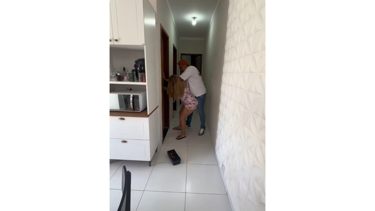 Esposa precisava de um chaveiro pra abrir a porta