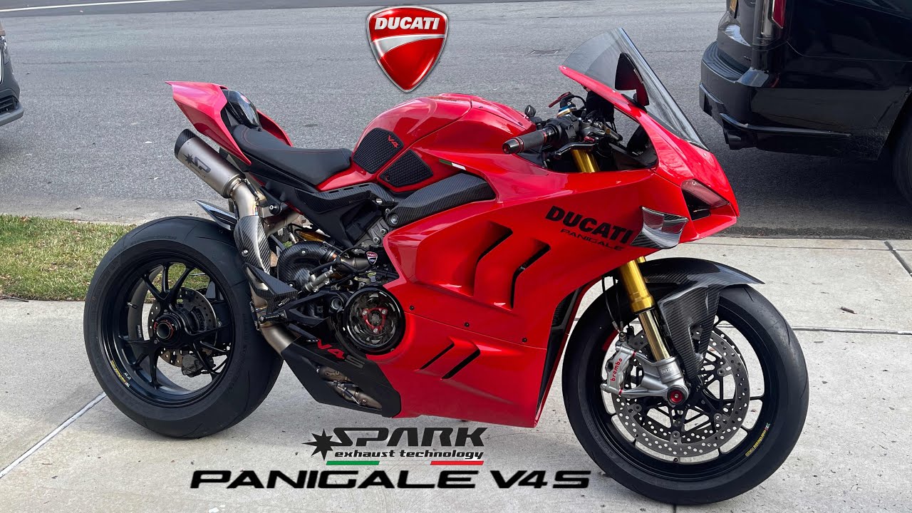 Ducati Panigale V4S -Spark Racing Full Titanium Exhaust - LOUD MOTO GP SOUND 🔥(Revs @ the end)