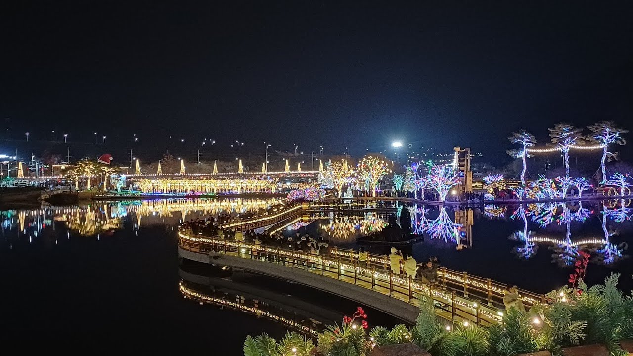 12월 24일 대구 송해공원 별빛산타레이크 야경입니다^^ 진짜 산타를 만났어요👍 Merry Christmas!❤️😊🎉