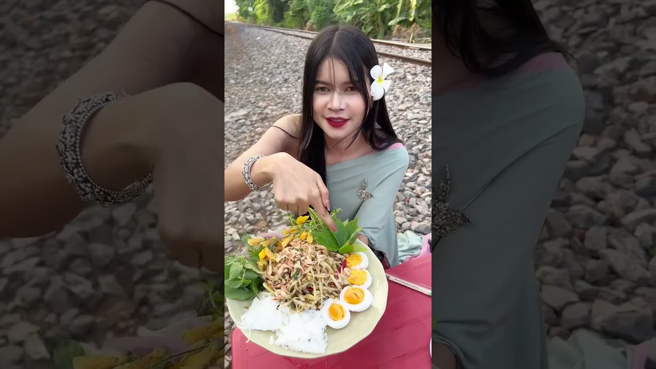 ទស្សនានៅ បុកល្ហុងផ្លូវរទេះភ្លើង ស្អាតប្លែកម្យ៉ាងដែរ