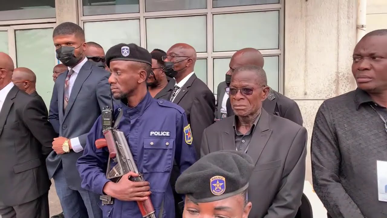 Sortie du Corps du Général MWANAMPUTU  EMPUNG Pierre Rombaut a la morgue du cinquantenaire