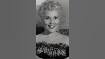 Judy Holliday wins the Oscar over Bette Davis and Gloria Swanson #academyawards #bettedavis