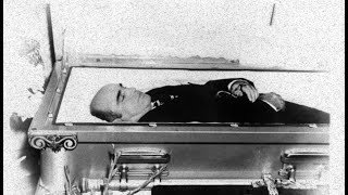 The enigma of the Al Capone casket photos