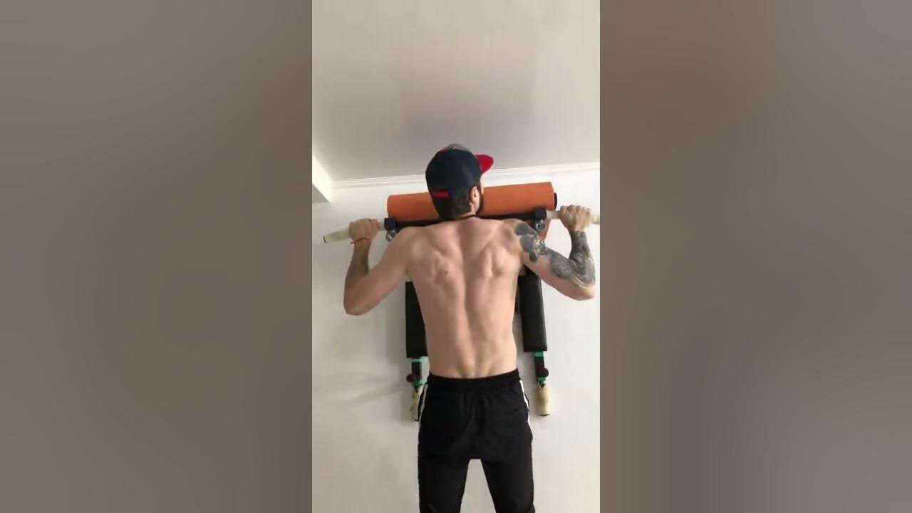 Идеальный турник Кирилл белый