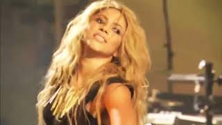 Shakira Hips Don’t Lie | Live Walmart Soundcheck .....