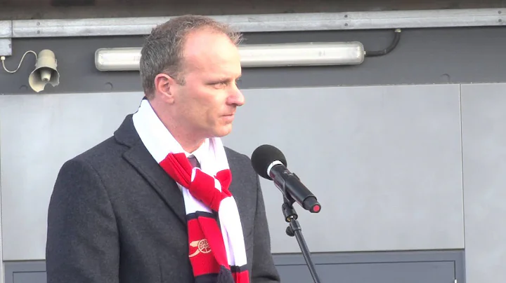 Arsenal legend Dennis Bergkamp sheds a tear at statue unveiling - DayDayNews