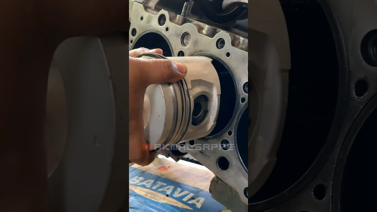 Install and tighten bolt conrod engine engine YouTube