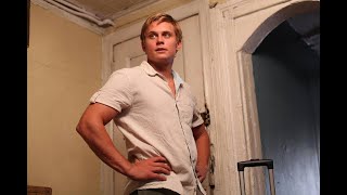 'Surviving Family' movie trailer