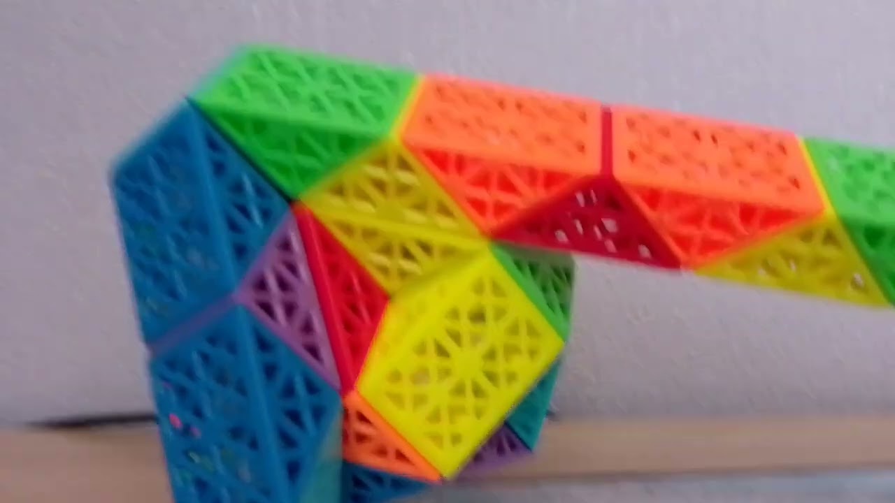 шар из змейки Рубика 72 элемента