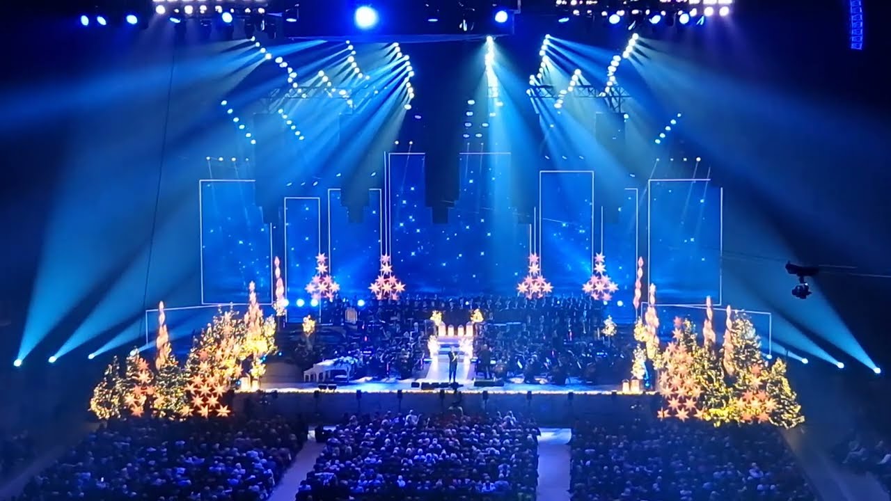 Matteo Bocelli - A Christmas Night with Matteo - Tauron Arena Kraków-17.11.2024-A.Griminelli solo 11