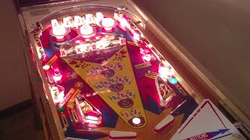 Lucky Hand Pinball Machine - Game Play