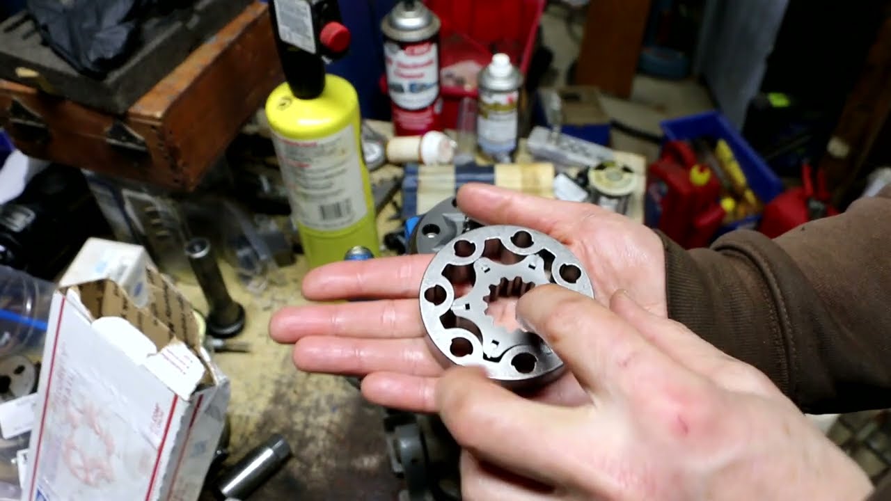 Ford 5000 Tractor Ross TRW Parker steering valve input shaft seal leak Part 3